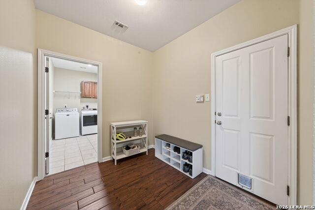 Image 12 of 23 For 9318 Gaytan  