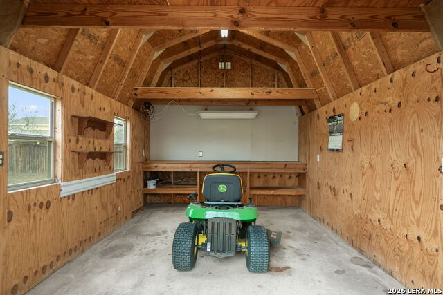 Image 18 of 23 For 9318 Gaytan  