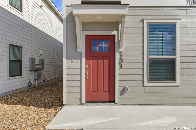 Image 3 of 15 For 7118 Magnolia Creek  201