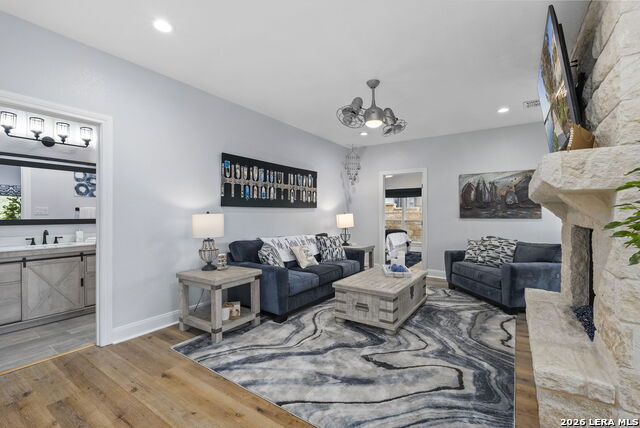 Image 17 of 61 For 2078 Connie Dr