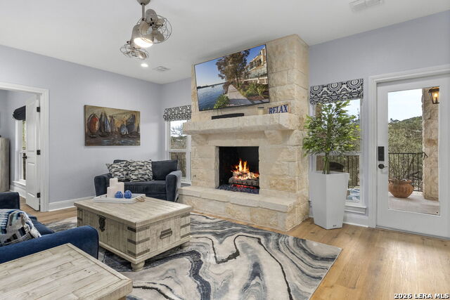 Image 18 of 61 For 2078 Connie Dr