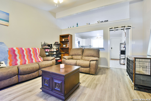 Image 3 of 14 For 411 Gevers S