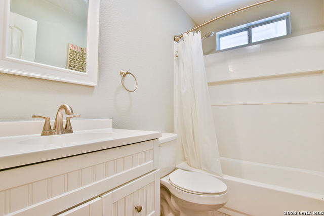 Image 8 of 14 For 411 Gevers S