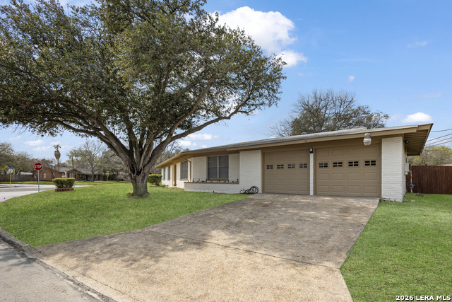 Image 18 of 32 For 351 Northridge