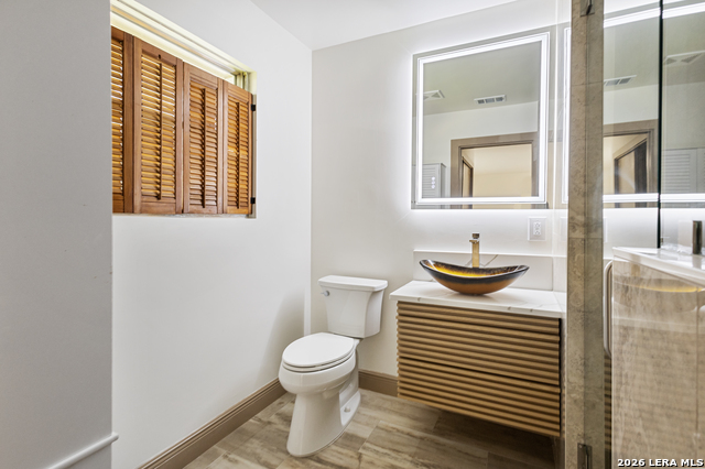 Image 25 of 32 For 351 Northridge