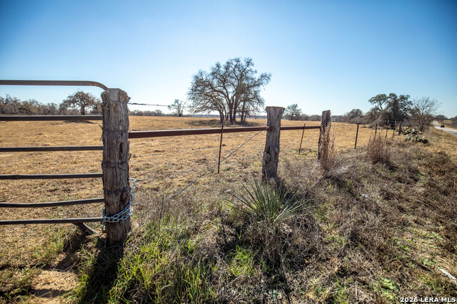 Listing photo id 9 for 1387 County Road 304