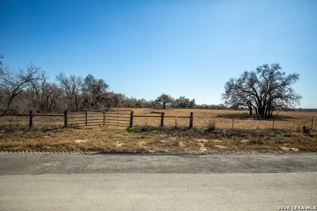 Listing photo id 10 for 1387 County Road 304
