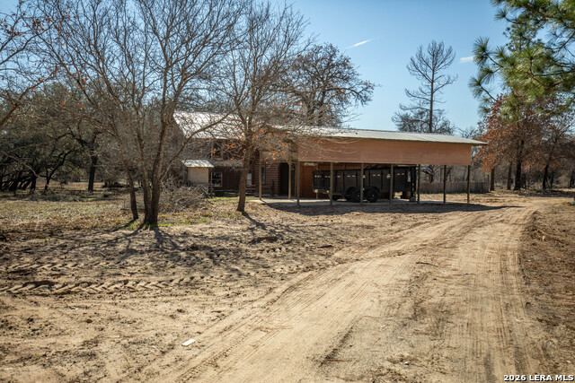 Listing photo id 12 for 1387 County Road 304