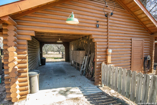 Listing photo id 18 for 1387 County Road 304