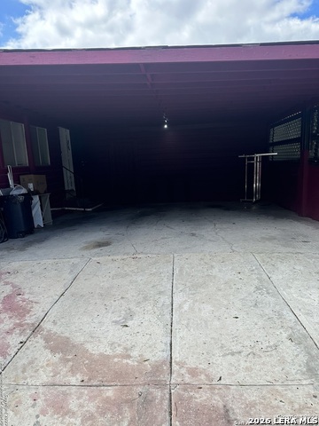 Image 7 of 9 For 3903 Houston