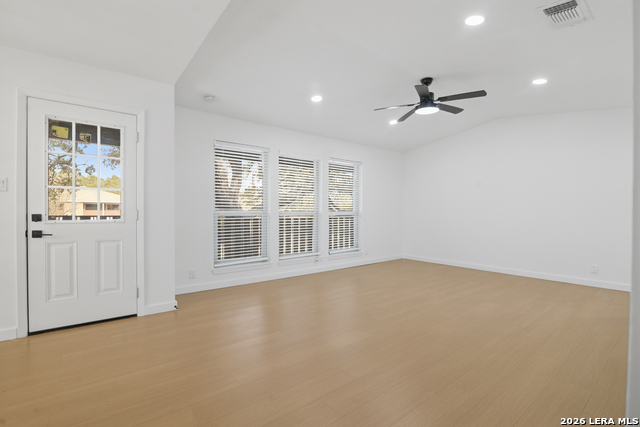 Image 6 of 20 For 2718 Old Field Dr  1002