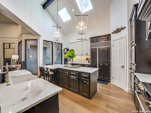 Image 11 of 40 For 4 Hendon Ln  