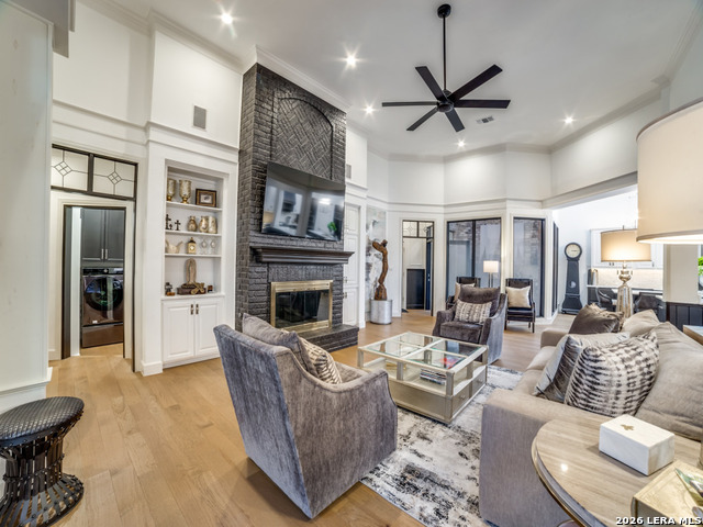 Image 16 of 40 For 4 Hendon Ln  