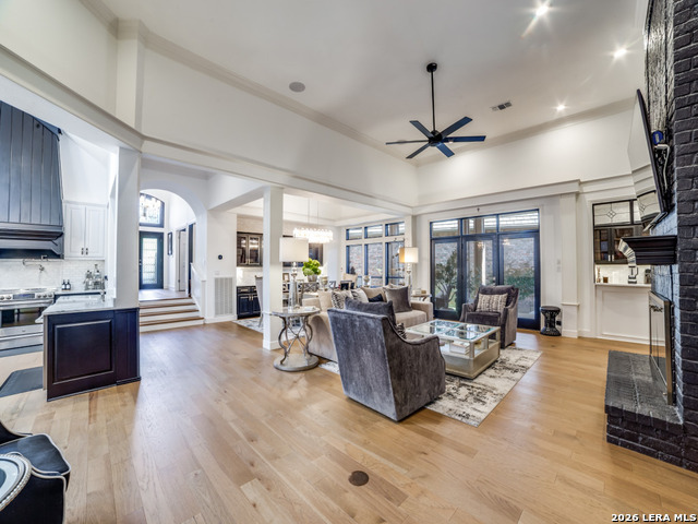 Image 18 of 40 For 4 Hendon Ln  