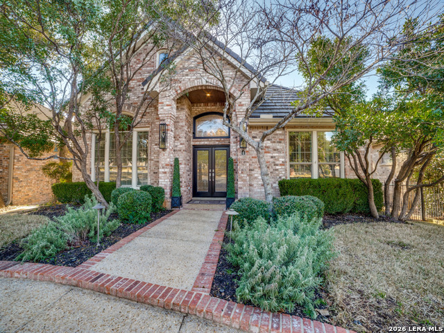 Image 2 of 40 For 4 Hendon Ln  