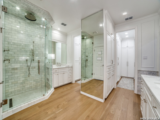 Image 22 of 40 For 4 Hendon Ln  