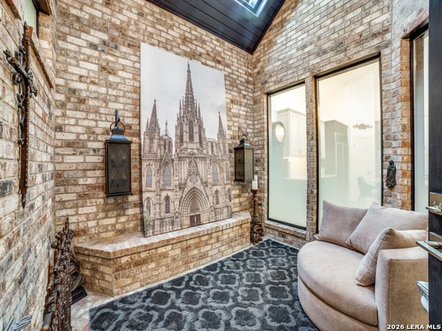 Image 26 of 40 For 4 Hendon Ln  