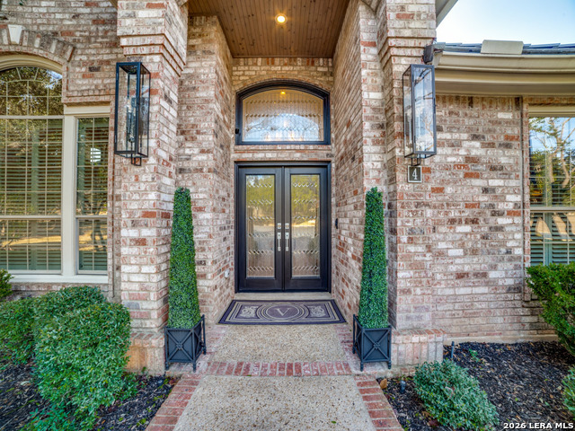 Image 3 of 40 For 4 Hendon Ln  