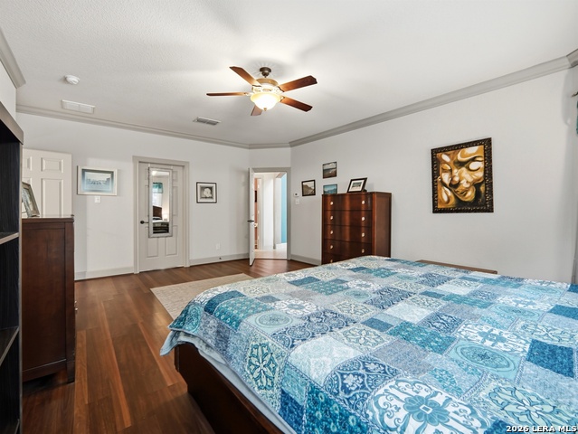 Listing photo id 11 for 11911 Lampasas Trl