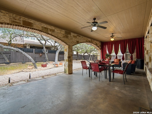 Listing photo id 24 for 11911 Lampasas Trl