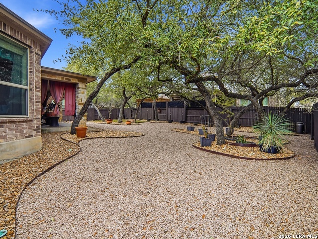 Listing photo id 30 for 11911 Lampasas Trl