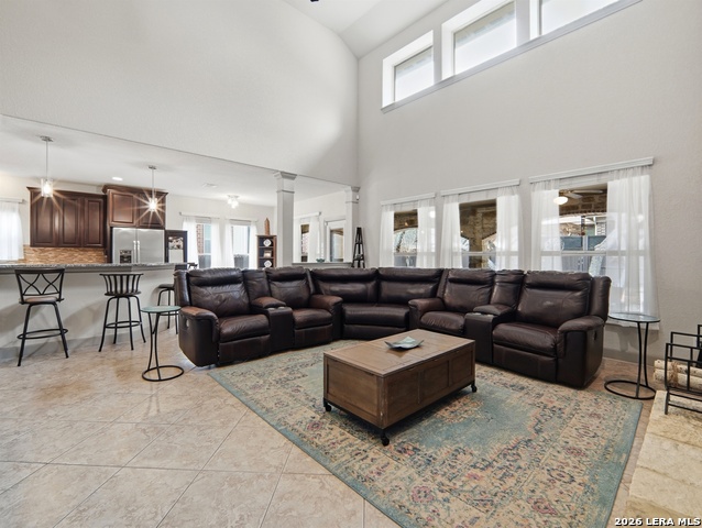 Listing photo id 7 for 11911 Lampasas Trl