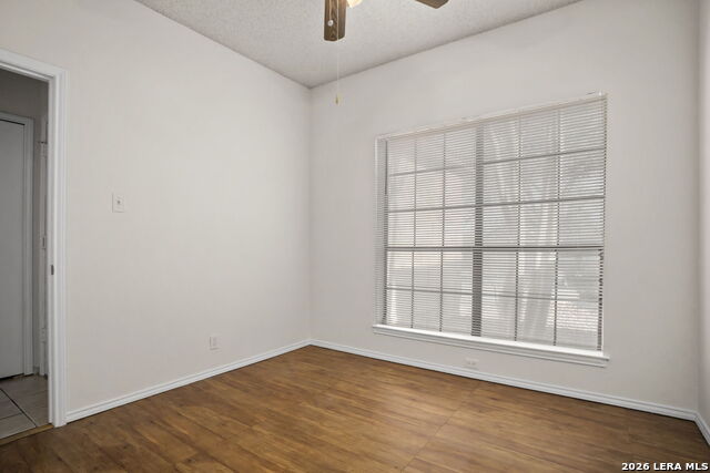 Image 27 of 33 For 5891 Spring Grn