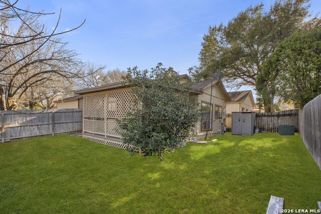 Image 32 of 33 For 5891 Spring Grn