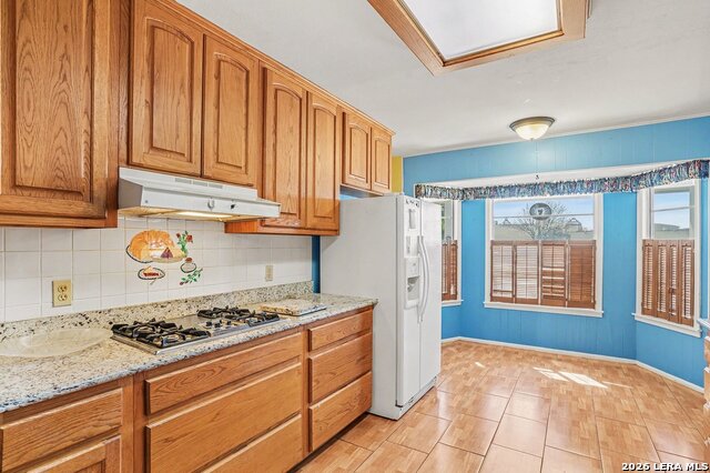 Image 10 of 30 For 207 Coronet  