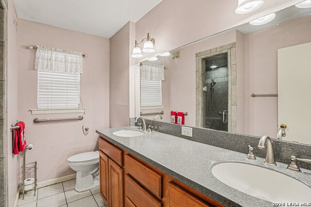 Image 21 of 30 For 207 Coronet  