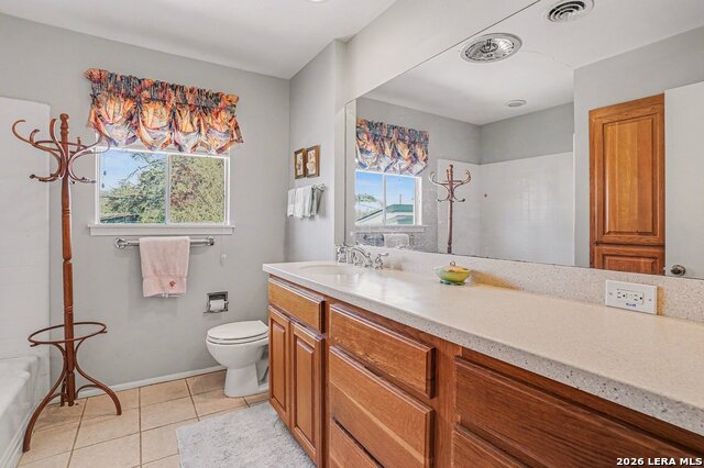 Image 22 of 30 For 207 Coronet  