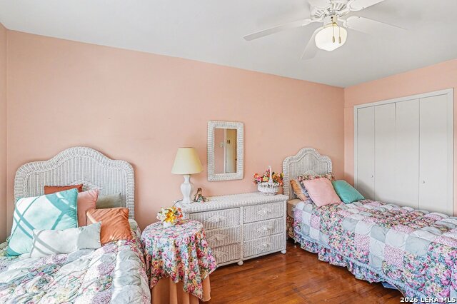 Image 24 of 30 For 207 Coronet  