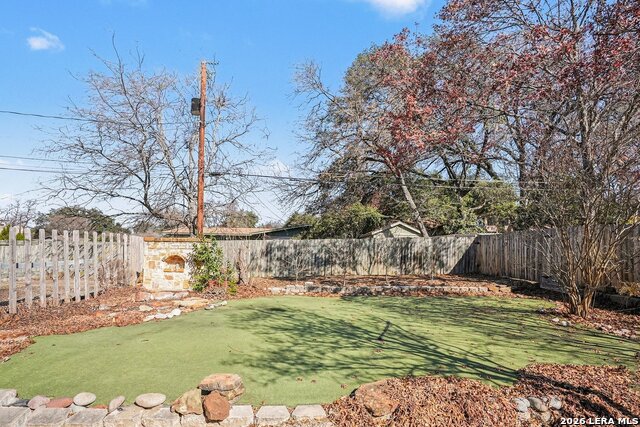 Image 28 of 30 For 207 Coronet  