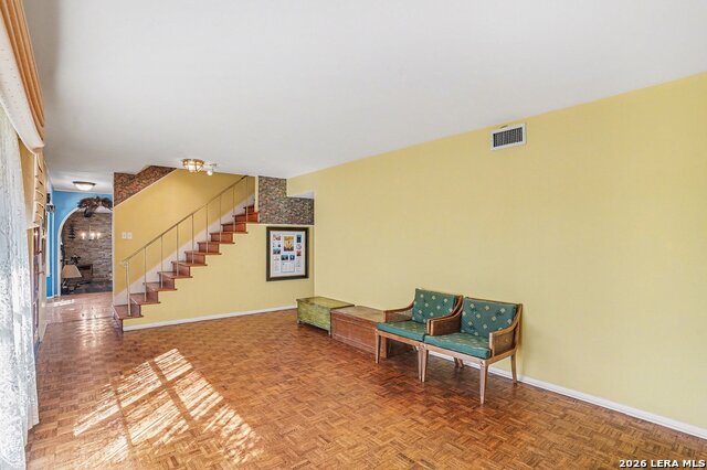 Image 3 of 30 For 207 Coronet  