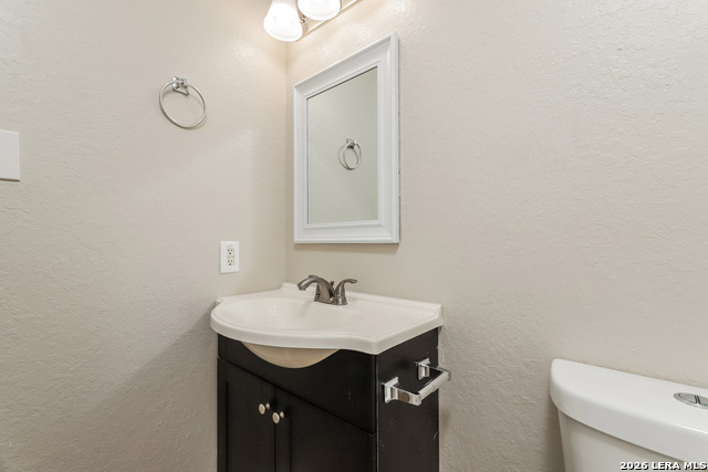 Image 3 of 15 For 6702 Highland Grass