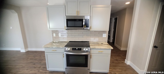 Image 4 of 47 For 144 Briar  