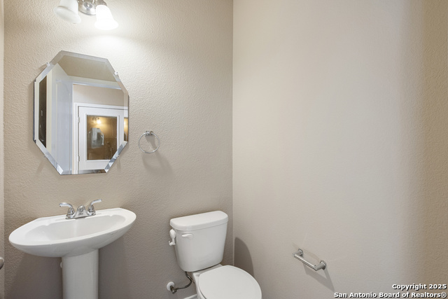 Image 14 of 42 For 12407 Caprock Ranch