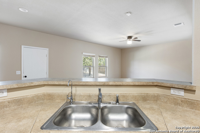 Image 24 of 42 For 12407 Caprock Ranch