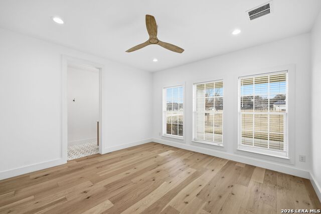 Image 24 of 43 For 807 Wade Road