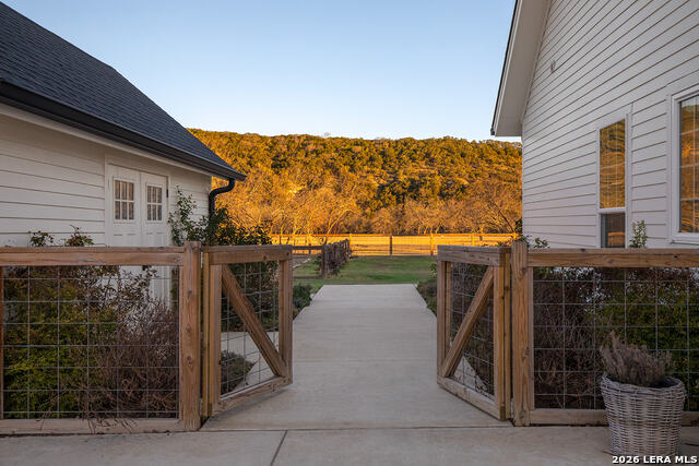 Image 38 of 43 For 807 Wade Road