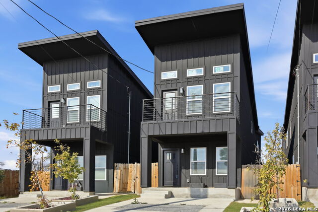 Image 2 of 40 For 317 Porter St