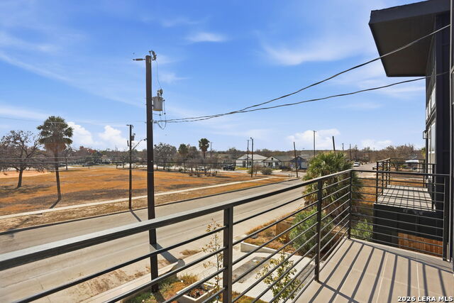 Image 30 of 40 For 317 Porter St