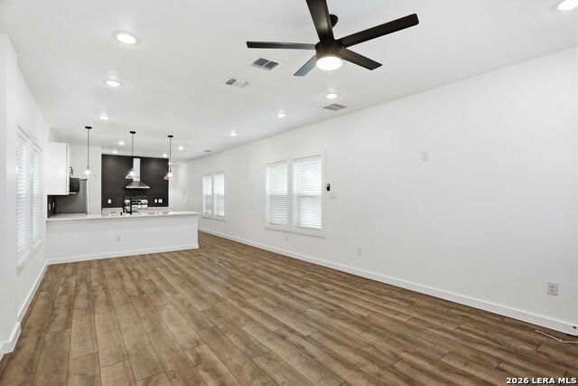 Image 8 of 40 For 317 Porter St