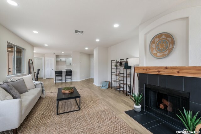 Image 4 of 18 For 5390 Chestnut View