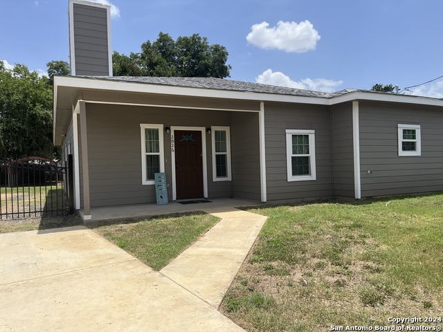 Image 3 of 19 For 2826 Christian