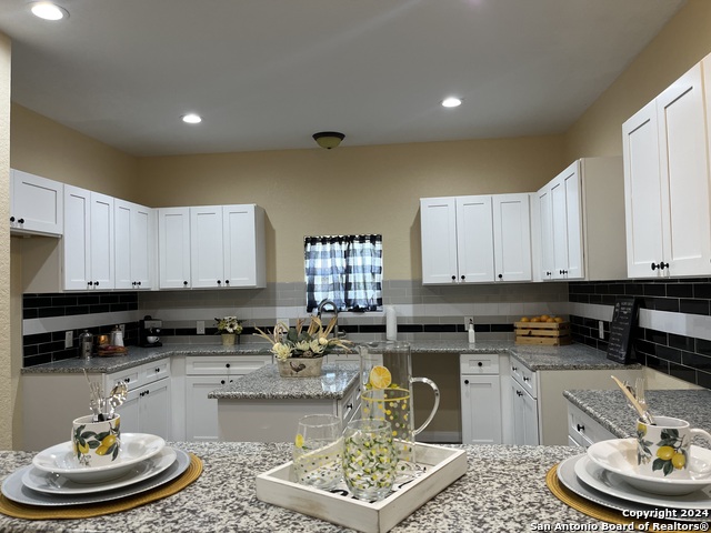 Image 9 of 19 For 2826 Christian