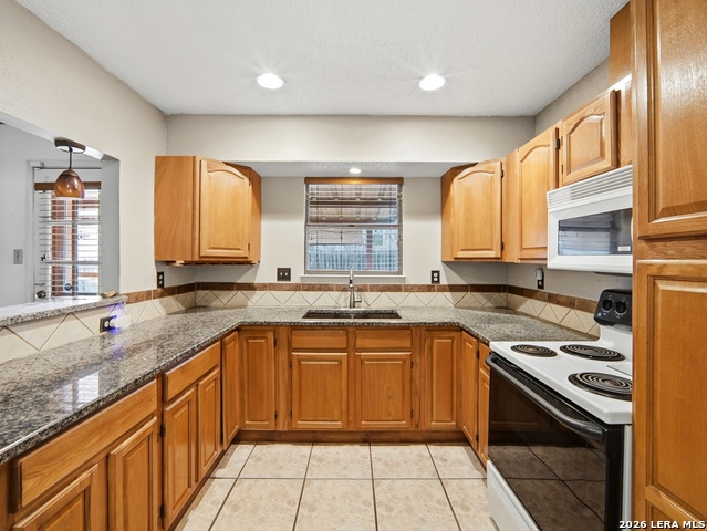 Image 5 of 28 For 7438 Coers Blvd