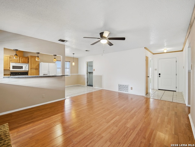 Image 7 of 28 For 7438 Coers Blvd