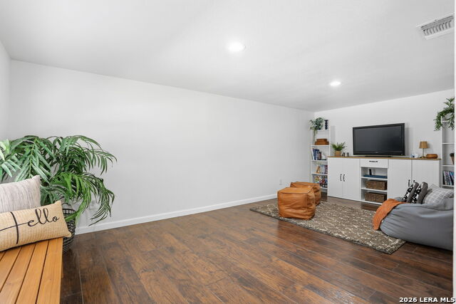 Image 18 of 29 For 2543 Mulberry W