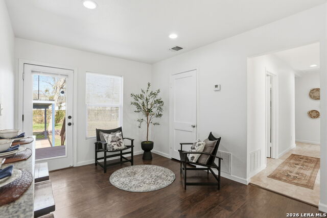 Image 5 of 29 For 2543 Mulberry W